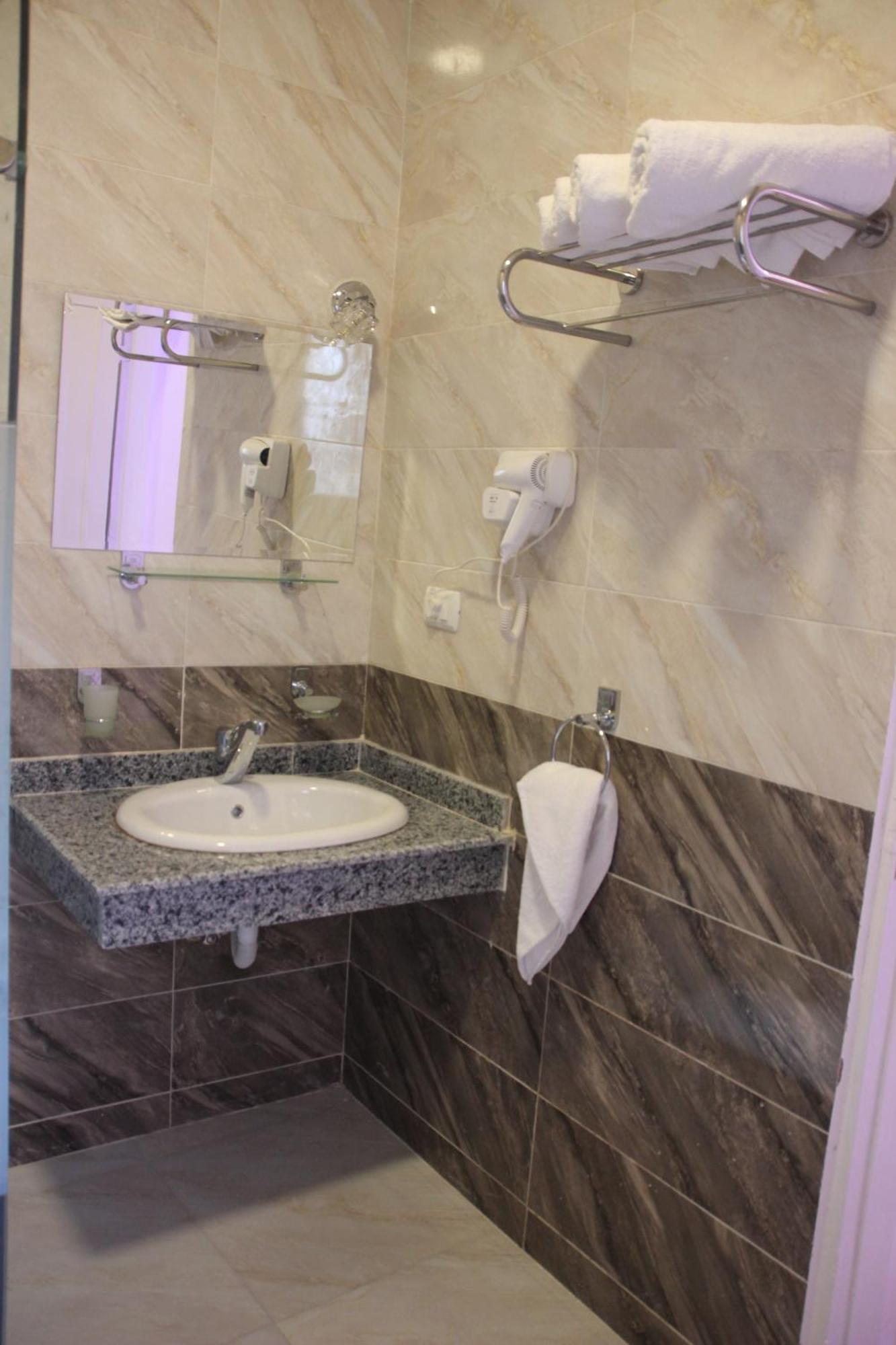 Farida Pyramids Boutique Hotel Kafrat al Jabal Bagian luar foto