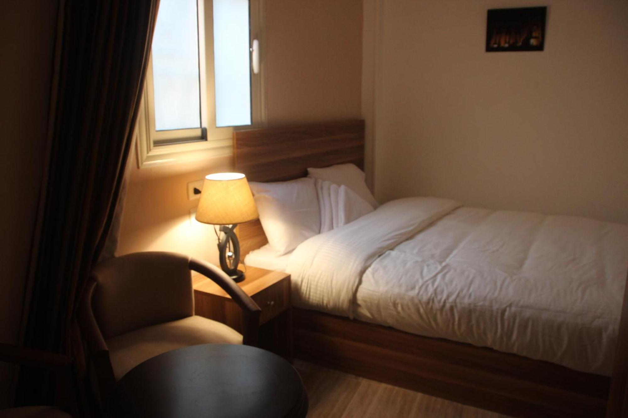 Farida Pyramids Boutique Hotel Kafrat al Jabal Bagian luar foto