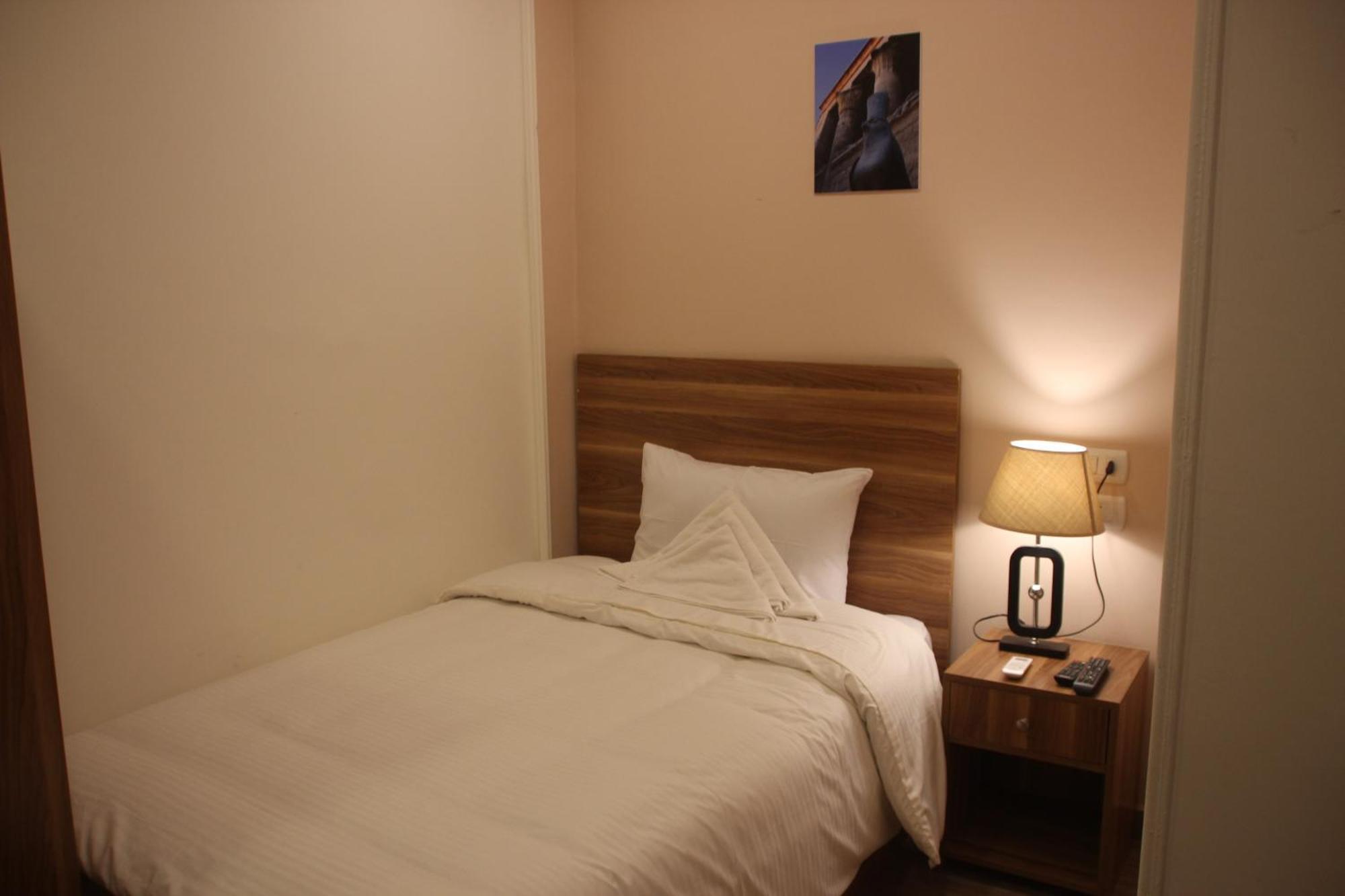 Farida Pyramids Boutique Hotel Kafrat al Jabal Bagian luar foto