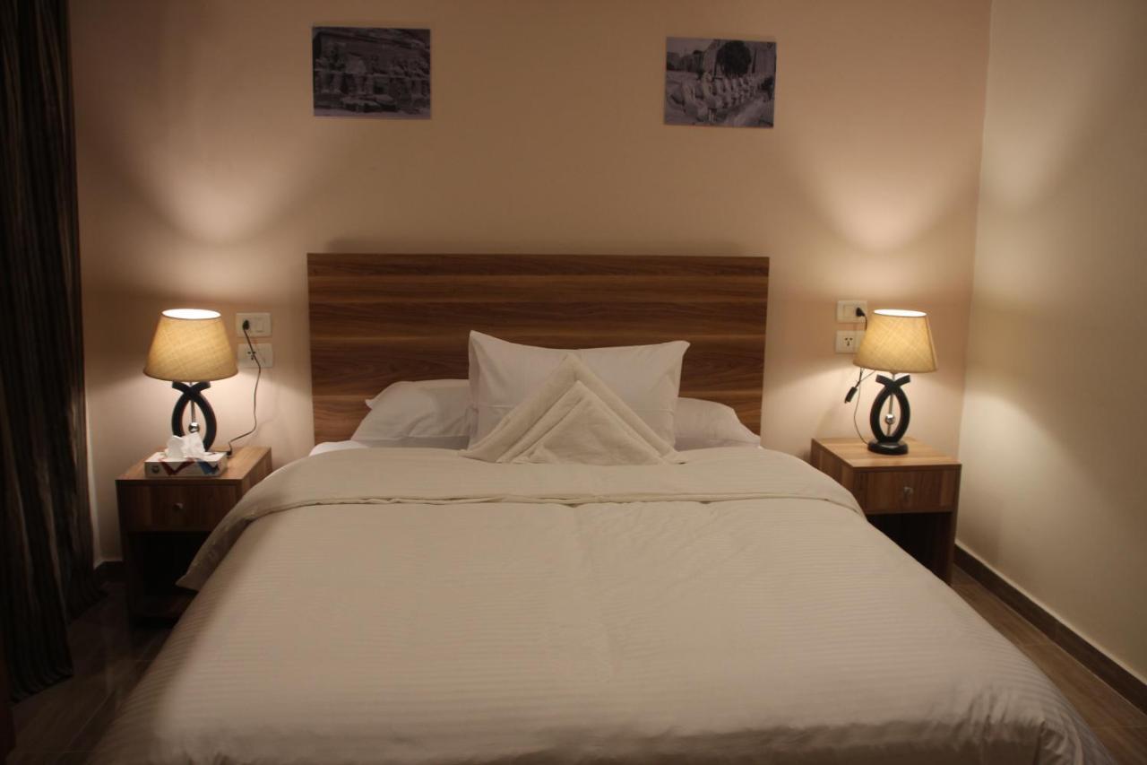 Farida Pyramids Boutique Hotel Kafrat al Jabal Bagian luar foto