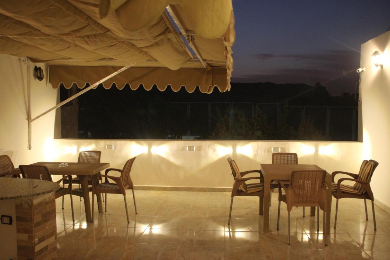 Farida Pyramids Boutique Hotel Kafrat al Jabal Bagian luar foto